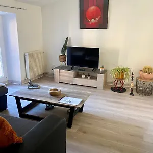 https://lescale-commingeoise.midi-pyreneeshotels.com